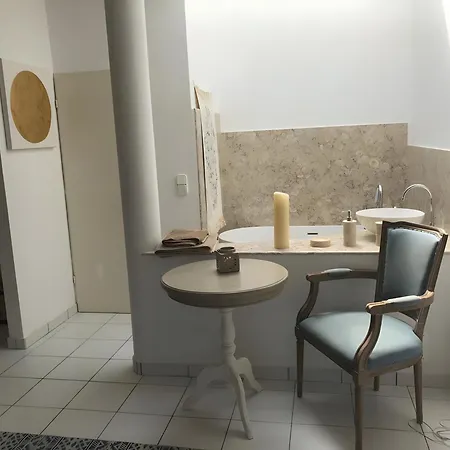 Casa Marga - A Romantic 펜션 *